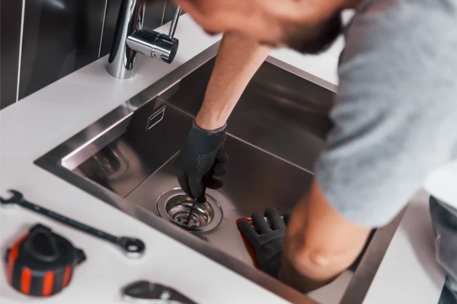 professional drain cleaning plumber
